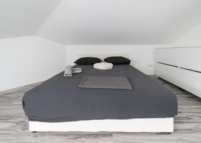 Center Mayess Aparment * זאדאר